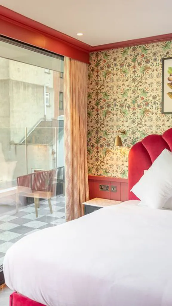 The Townhouse Double with Balcony in The Dean Dublin Centre
