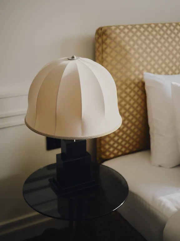 Close Up of lamp in a Double Room at The Dean Munich
