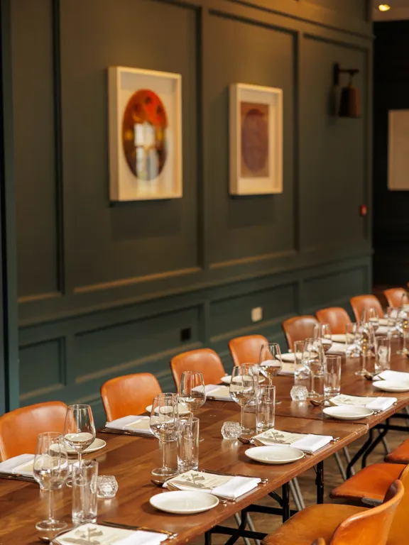 The Green room at the Dean Dublin Meeting and Event space set up for baordroom meetings
