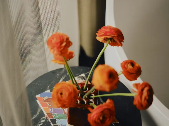 Flowers besdie bed in The Dean Munich