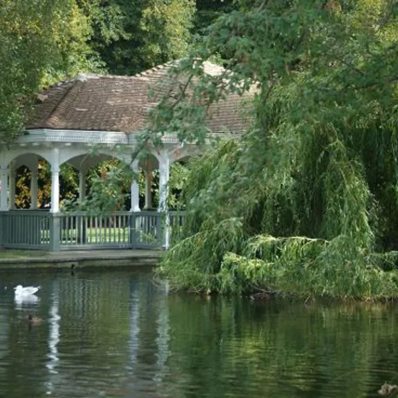 Relax in St Stephen’s Green, a central park perfect for a break from the city.