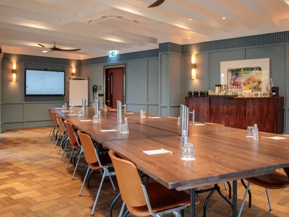 Meeting Room setu pin the Dean Cork